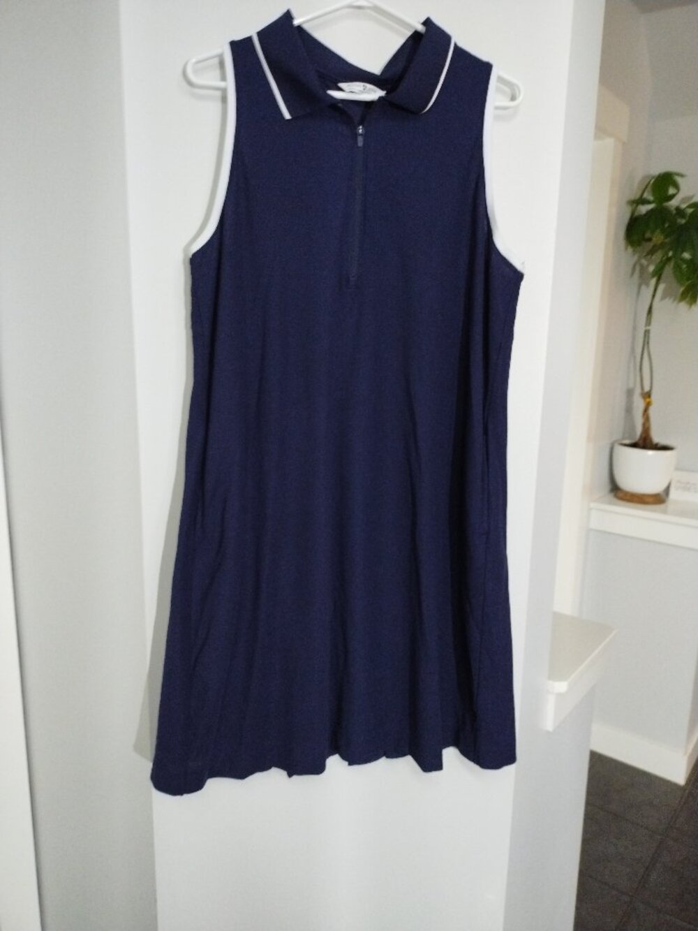 Active Zone sporty dress with pockets